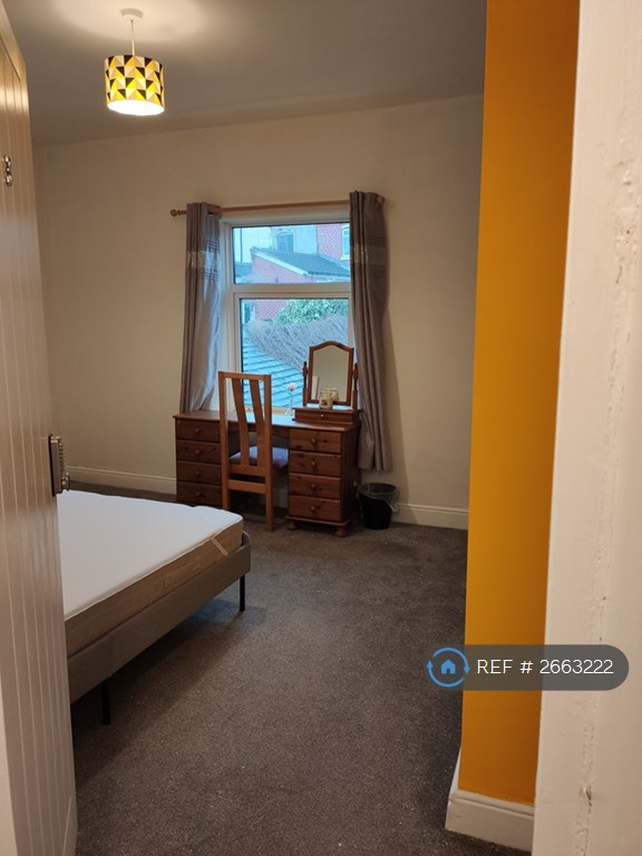 3 bedroom house in Mynors Street, Stoke-On-Trent, ST1 (3 bed) (#2663222)