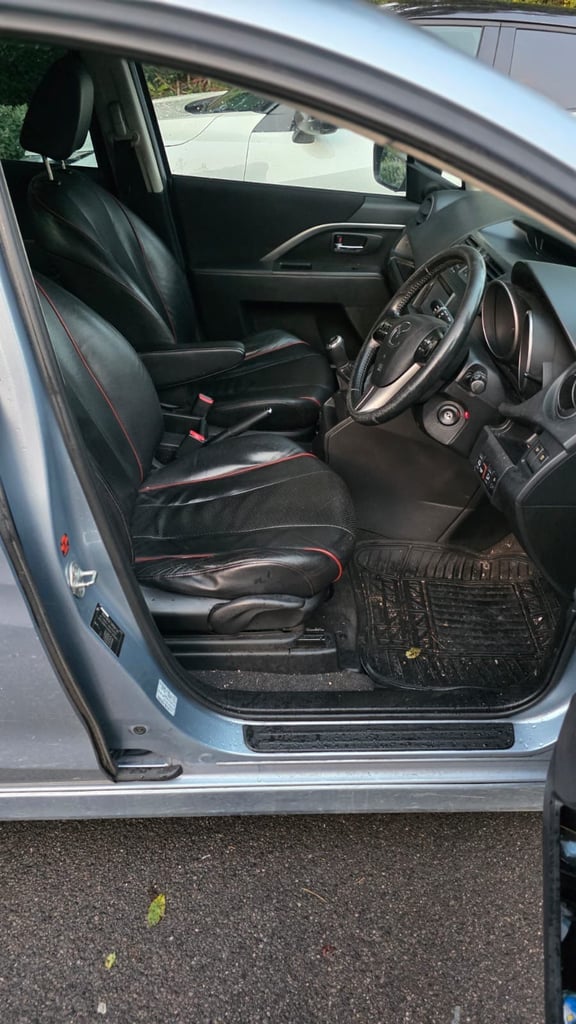 7 seater Mazda, 5, MPV, 2010, Manual, 1999 (cc), 5 doors