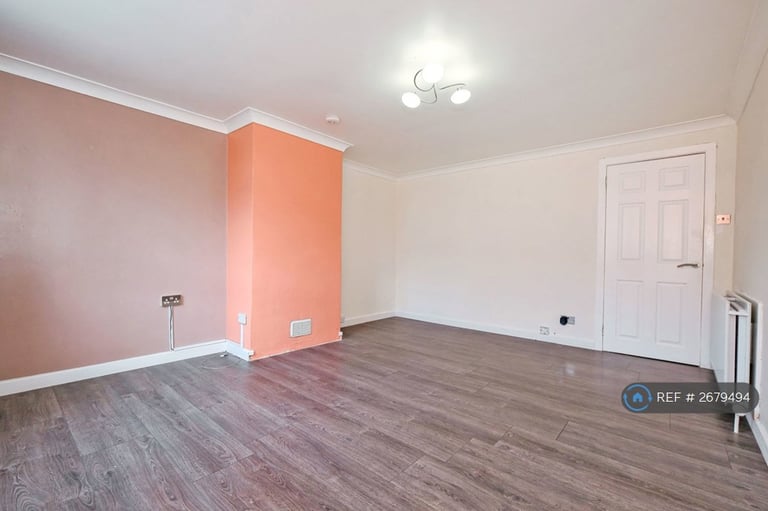 2 bedroom flat in Northfield, Aberdeen, AB16 (2 bed) (#2679494)