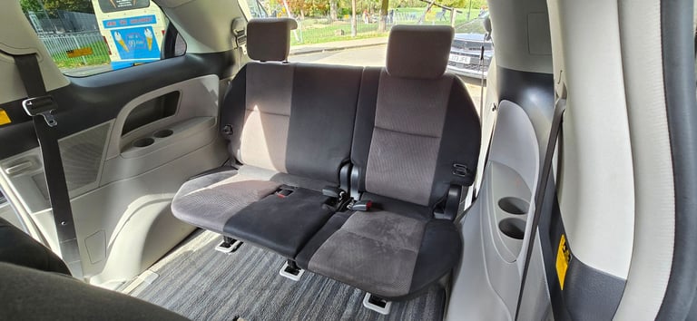 Toyota Estima Aeras, 88,323 miles