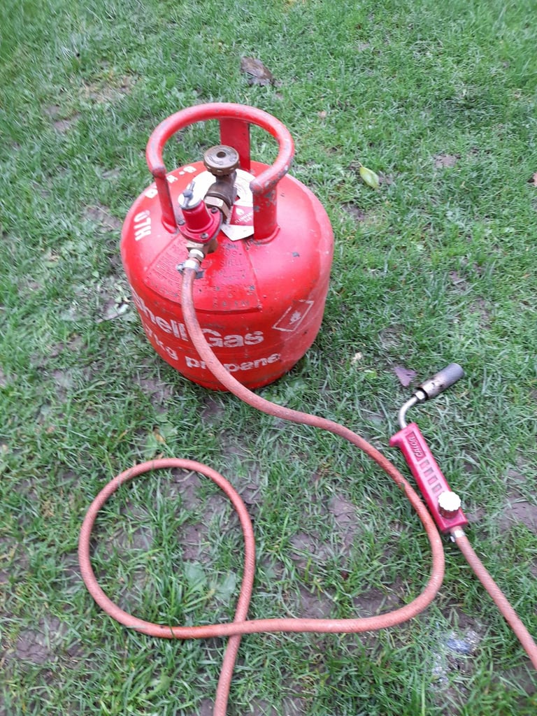 image for 4.7 kg bottle with hose and blow torch