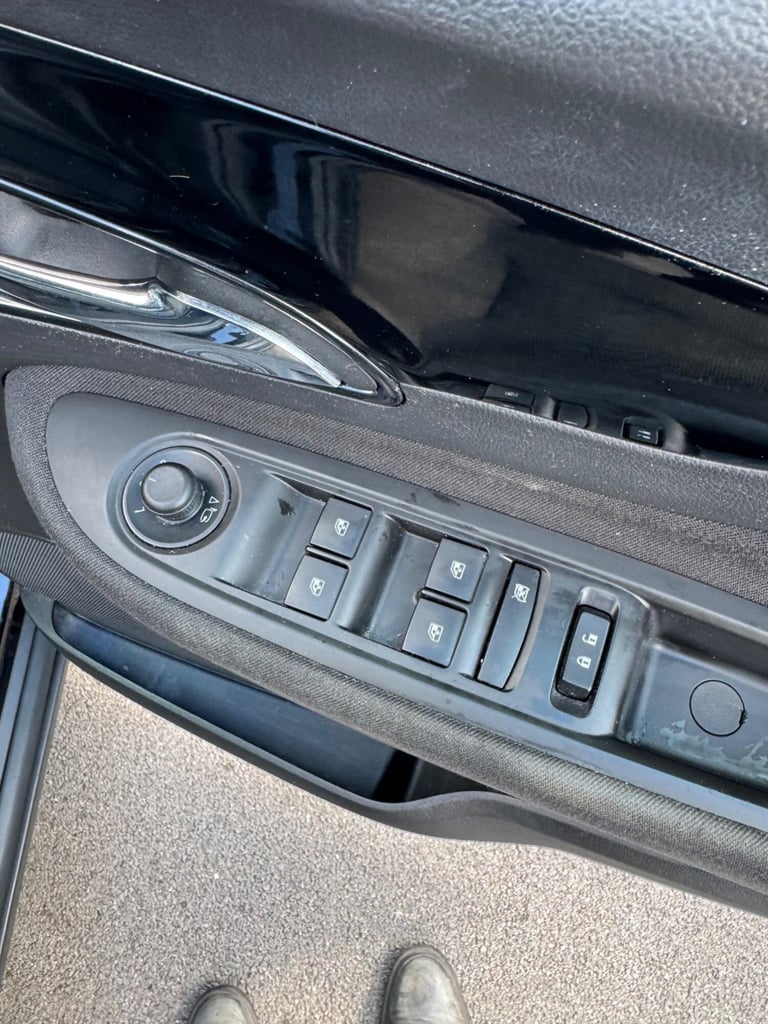 2018 Vauxhall Mokka X 1.4i Turbo ecoTEC Design Nav Euro 6 (s/s) 5dr HATCHBACK Petrol Manual