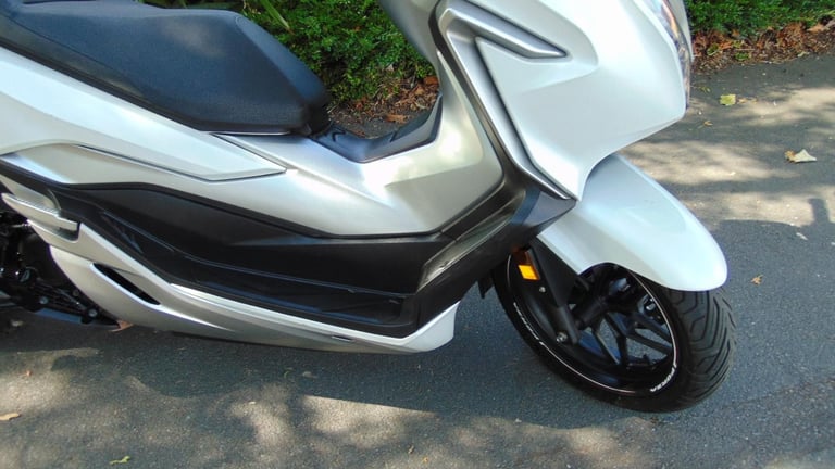 Honda NSS 300 A-K FORZA 2019 AUTOMATIC SCOOTER FSH FAST ECONMICAL ULEZ 