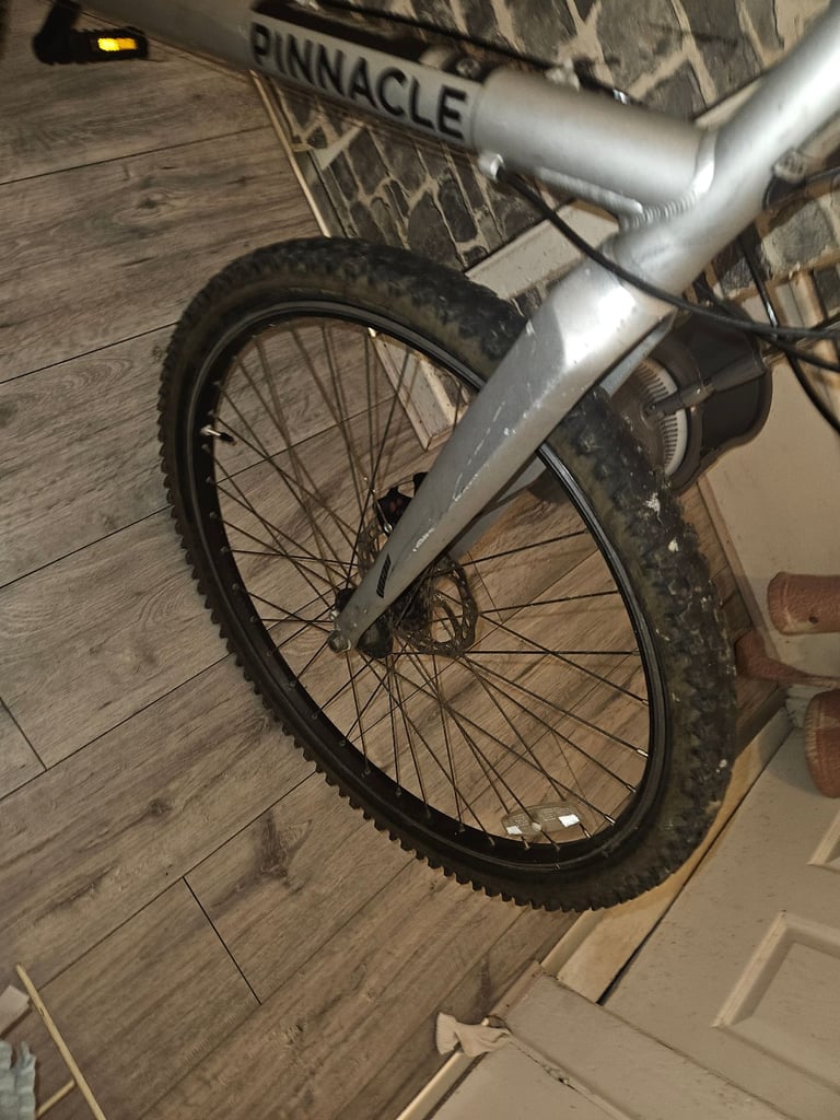 Pinnacle mountain bike