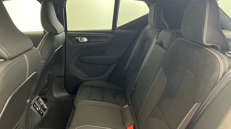 2024 Volvo XC40 Plus, B4 Mild hybrid, Petrol, Dark Estate Petrol Automatic