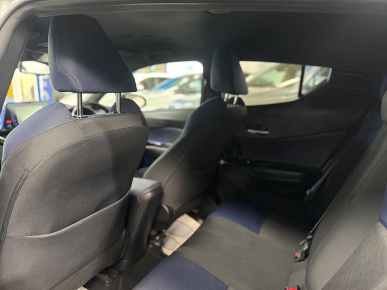 2018 Toyota C-HR 1.8 VVT-h Dynamic SUV 5dr Petrol Hybrid CVT Euro 6 (s/s) (122 ps) HATCHBACK Petr...