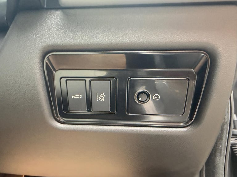 2016 Jaguar XE 2.0d R-Sport Auto Euro 6 (s/s) 4dr SALOON Diesel Automatic