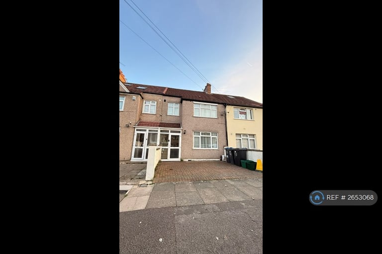 image for 3 bedroom house in Longthornton Road, London, SW16 (3 bed) (#2653068)