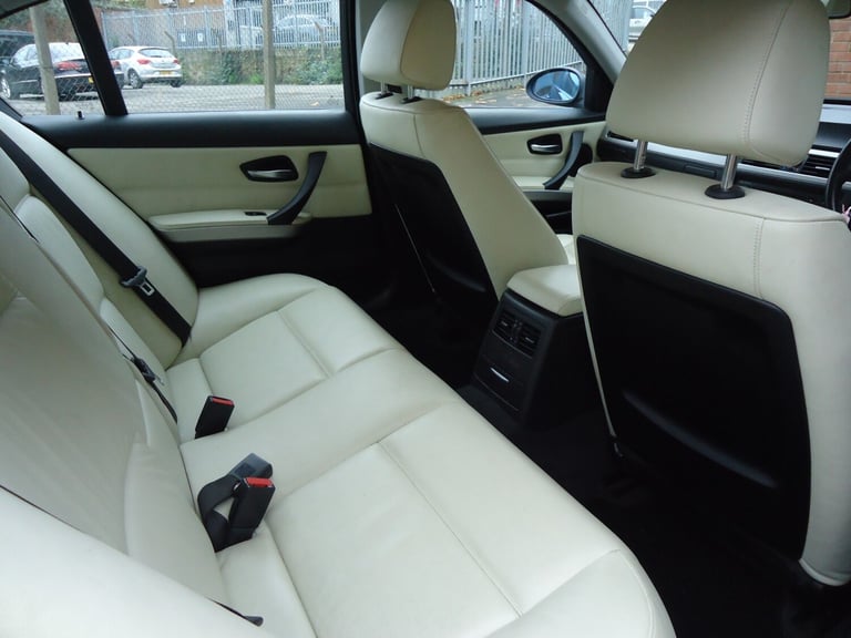 BMW 3 SERIES 2.0 318i SE Saloon Blue Auto Petrol 2006