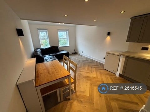 2 bedroom house in Elmgreen Close, London, E15 (2 bed) (#2646545)
