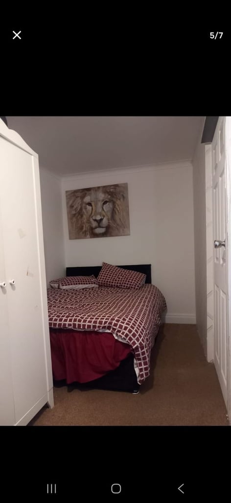 Double room in RM15 4SH