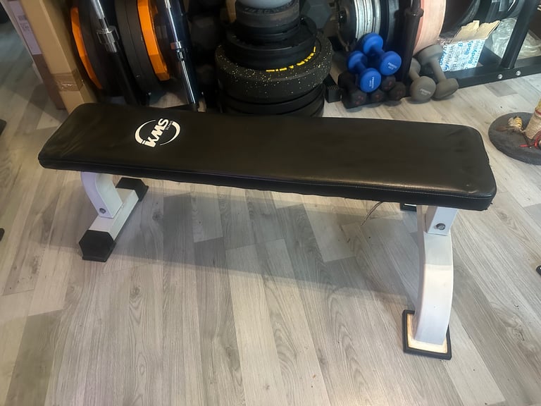 Flat weight bench 