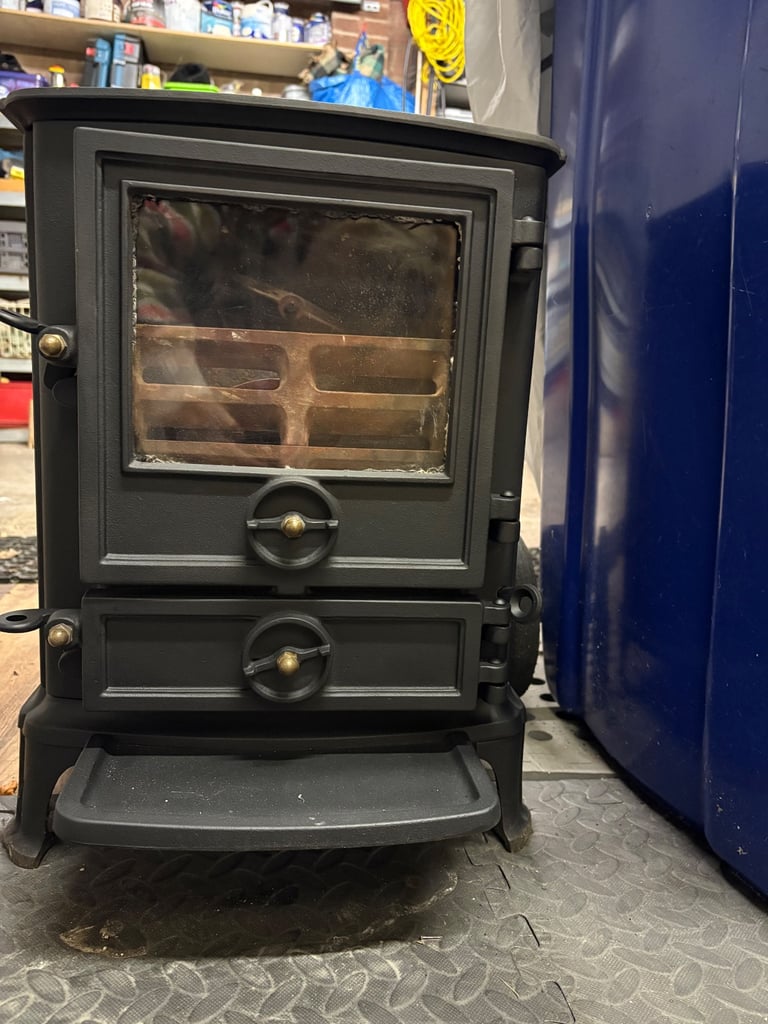 Multi fuel log burning stove