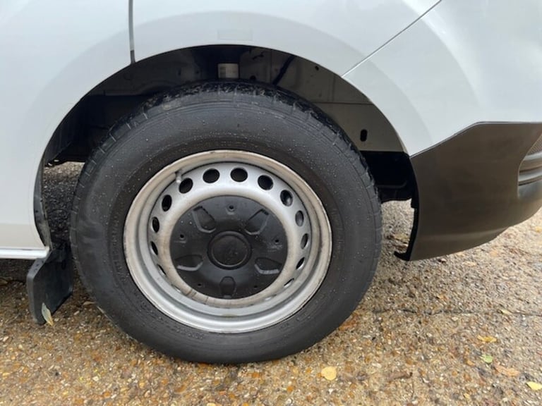 2018 Ford Transit Custom 2.0 TDCi 105ps Low Roof Van PANEL VAN DIESEL Manual