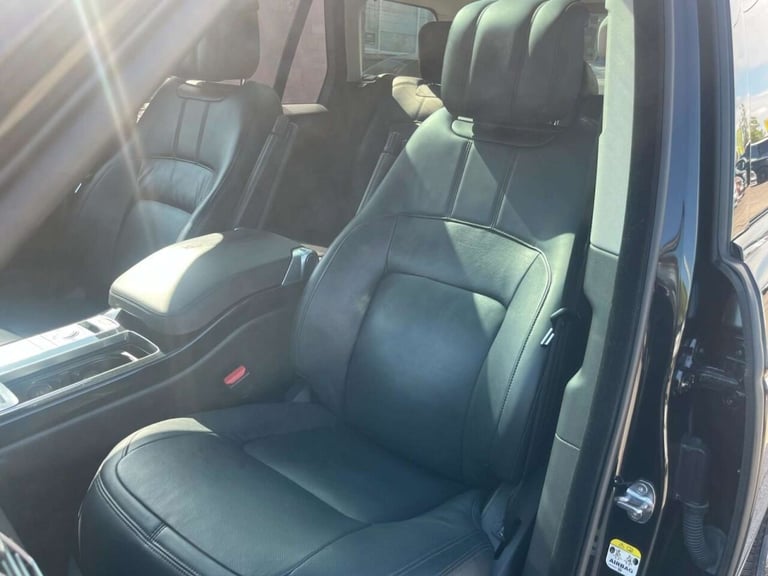 2020 Land Rover Range Rover 2.0 P400e 13.1kWh Vogue SE SUV 5dr Petrol Plug-in Hybrid Auto 4WD Eur...