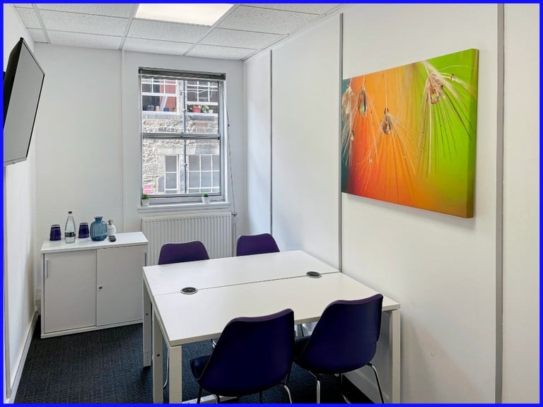 Edinburgh - EH2 3ES, 3 Work station private office to rent at George Street 