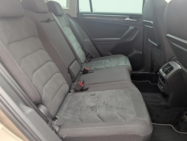 2018 Volkswagen Tiguan 2.0 TDI SEL SUV 5dr Diesel Manual 4Motion Euro 6 (s/s) (150 ps) CRUISE CON...