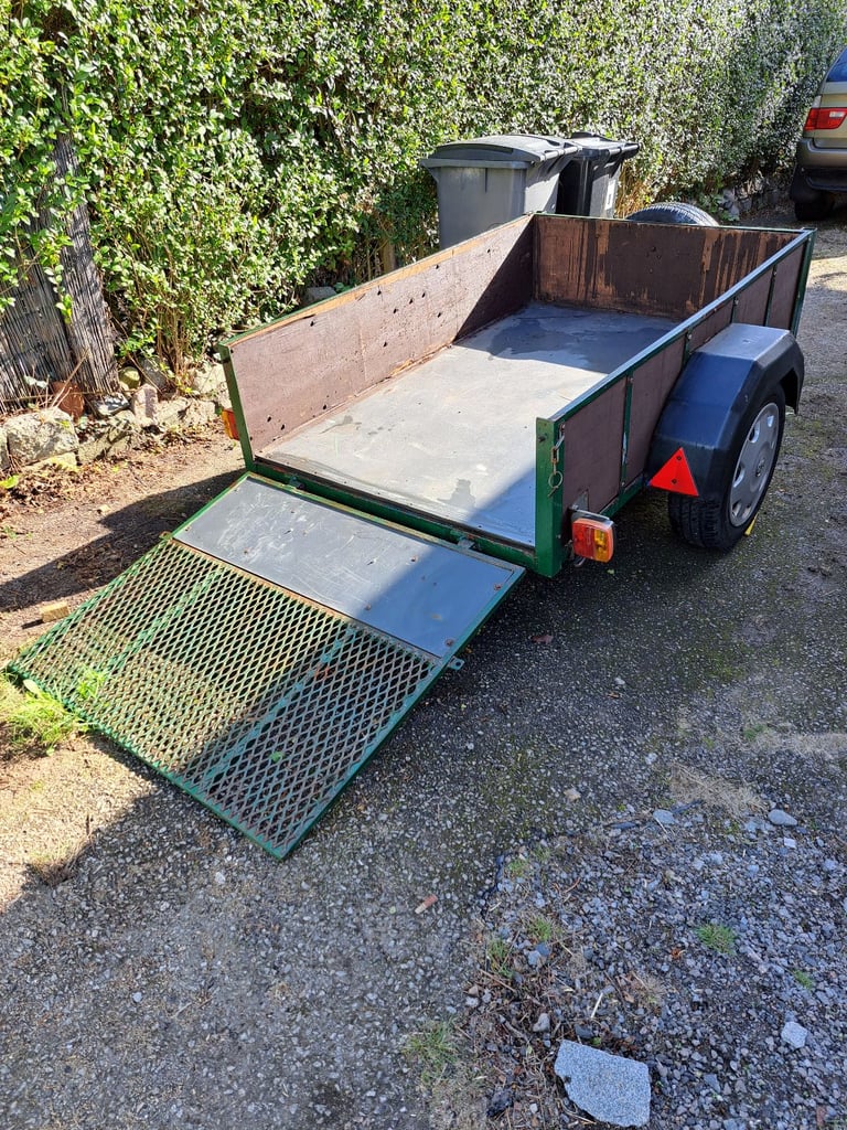 Car trailer