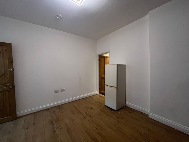 2/3 Bed Flat with Private Garden in Willesden – DSS Considered