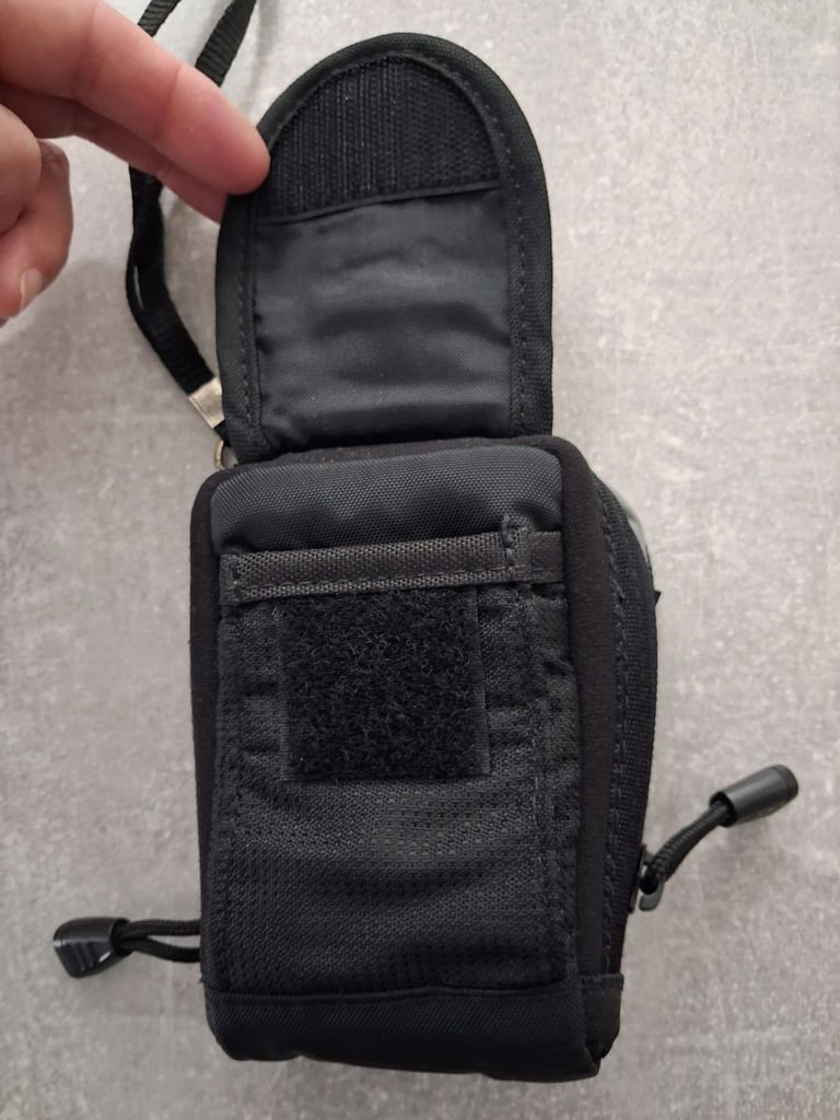 Olympus X-42 Digital Camera 12MP - Black - BOXED C/W ALL ACCESSORIES