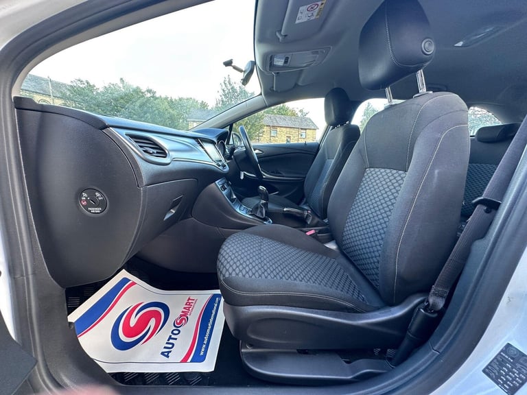 2017 Vauxhall Astra 1.0i Turbo ecoTEC Tech Line Nav Sports Tourer Euro 6 (s/s) 5dr ESTATE Petrol ...