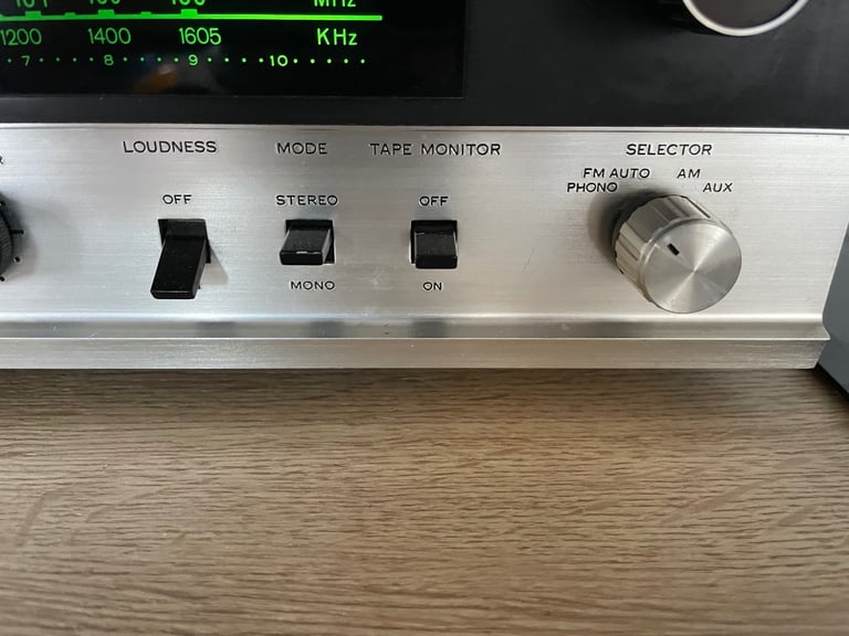 Vintage Sansui solid state 200 receiver