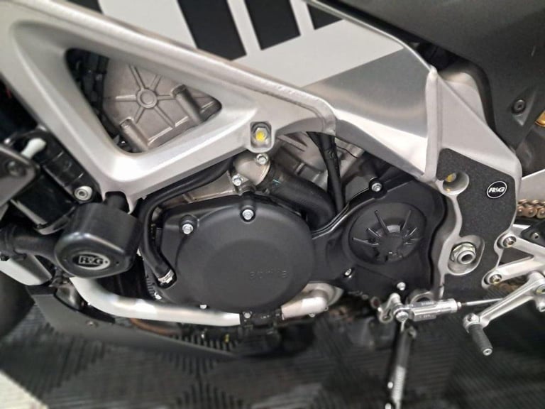 2020 20 APRILIA TUONO 1100 V4 FACTORY FINANCE SPECIALISTS APPLY NOW