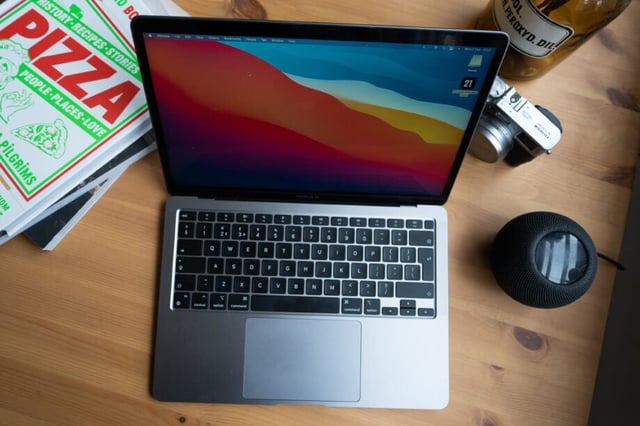 Apple MacBook Air M1 CHIP 2021 - Sonoma OS X - Microsoft Apple MacBook Air M1 CHIP 2021 - Sonoma OS X - Microsoft