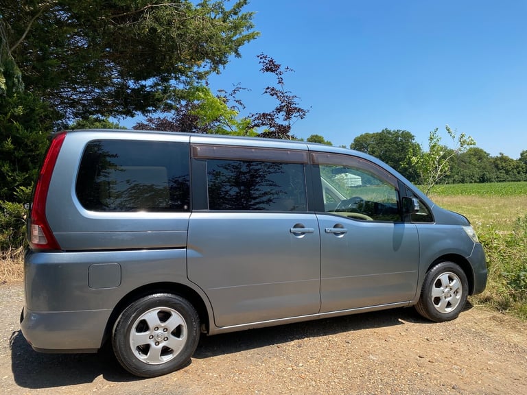 2008 Nissan Serena 2.0 VVI-T PETROL 8 SEATS MPV Petrol