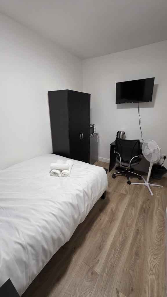 En-suite Studios available for rent short or long term 