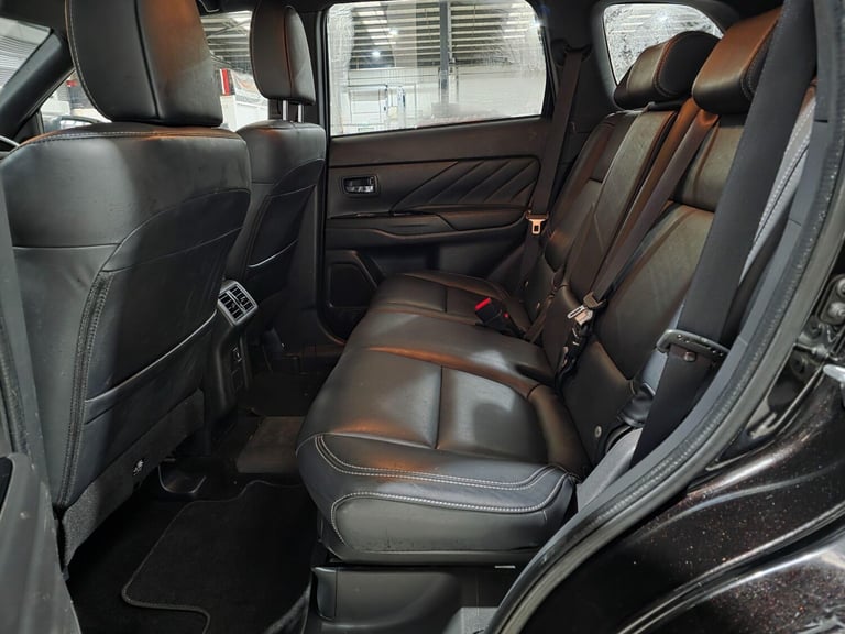 2019 Mitsubishi Outlander 2.4h TwinMotor 13.8kWh 4h CVT 4WD Euro 6 (s/s) 5dr ESTATE Petrol/Electr...