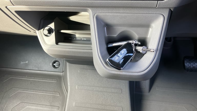 2025 Volkswagen Crafter Cr35 Mwb Diesel 2.0 TDI 177PS Commerce Plus High Roof Van Auto High Volum...