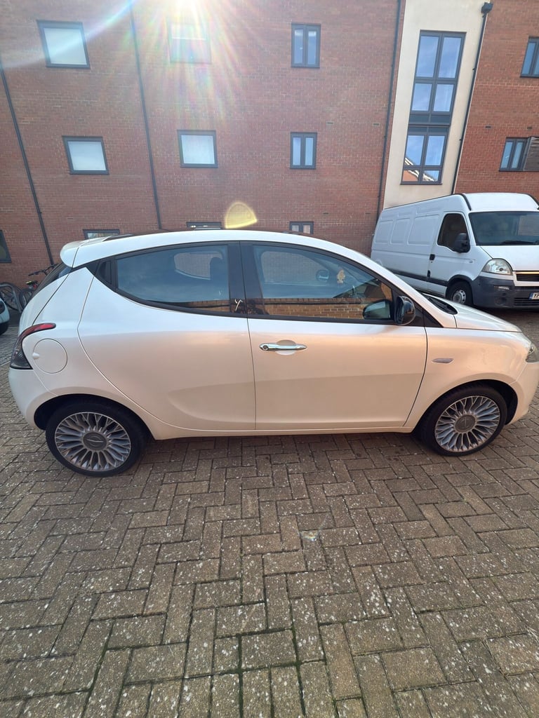 2012 Chrysler Ypsilon 1.3 M-Jet Limited 5dr HATCHBACK Diesel Manual