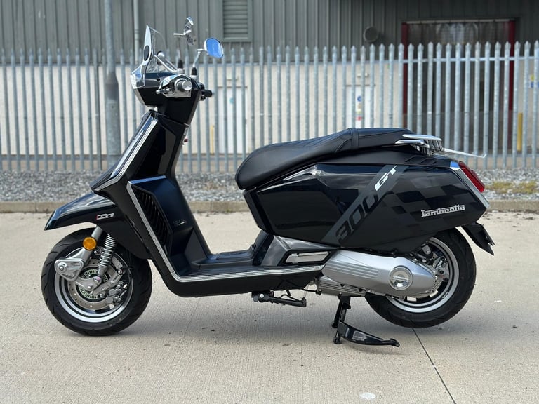 Lambretta X300 GT 300cc Modern Retro Lammy Delivery & Finance UK/IRE 
