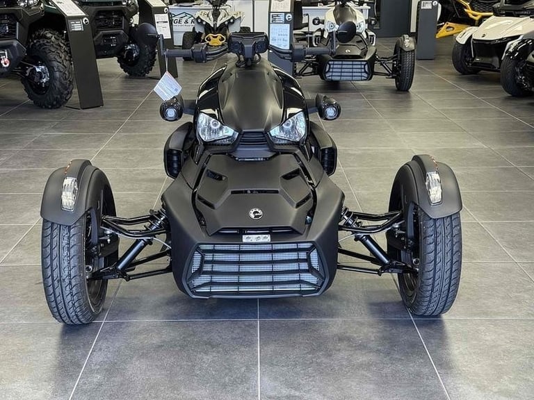Can-Am Ryker 900 STD 900 ACE 3-Wheel 