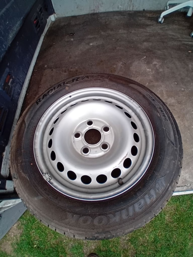 VW CARGO VAN TYRE'S 