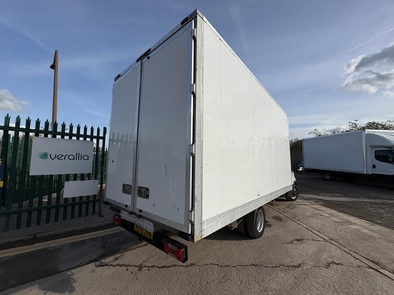 2021 Iveco Daily 3.0 35-160 euro6 twin rear wheel manual 15ft Luton box van