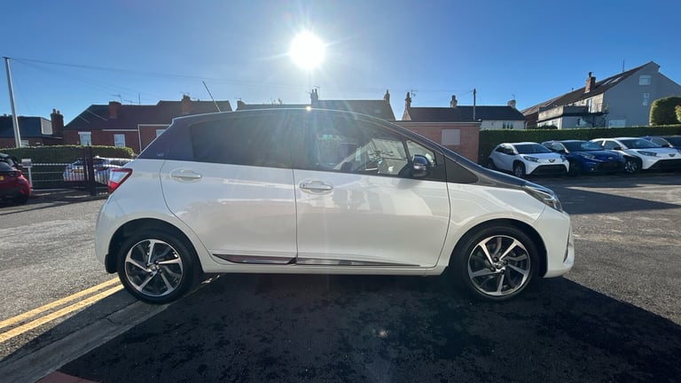 2019 Toyota Yaris 1.5 VVT-i Y20 5dr [Bi-tone] HATCHBACK PETROL Manual