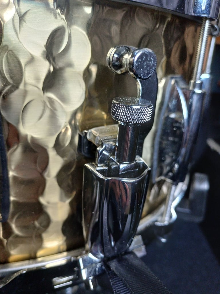 GRETSCH Full Range 14" x 6.5" Hammered Brass Snare Drum With Case