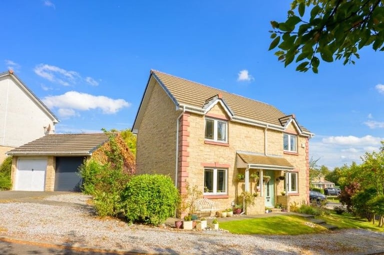 For Sale Four bedroom detached house for sale in Duloch, Dunfermline,  Fife