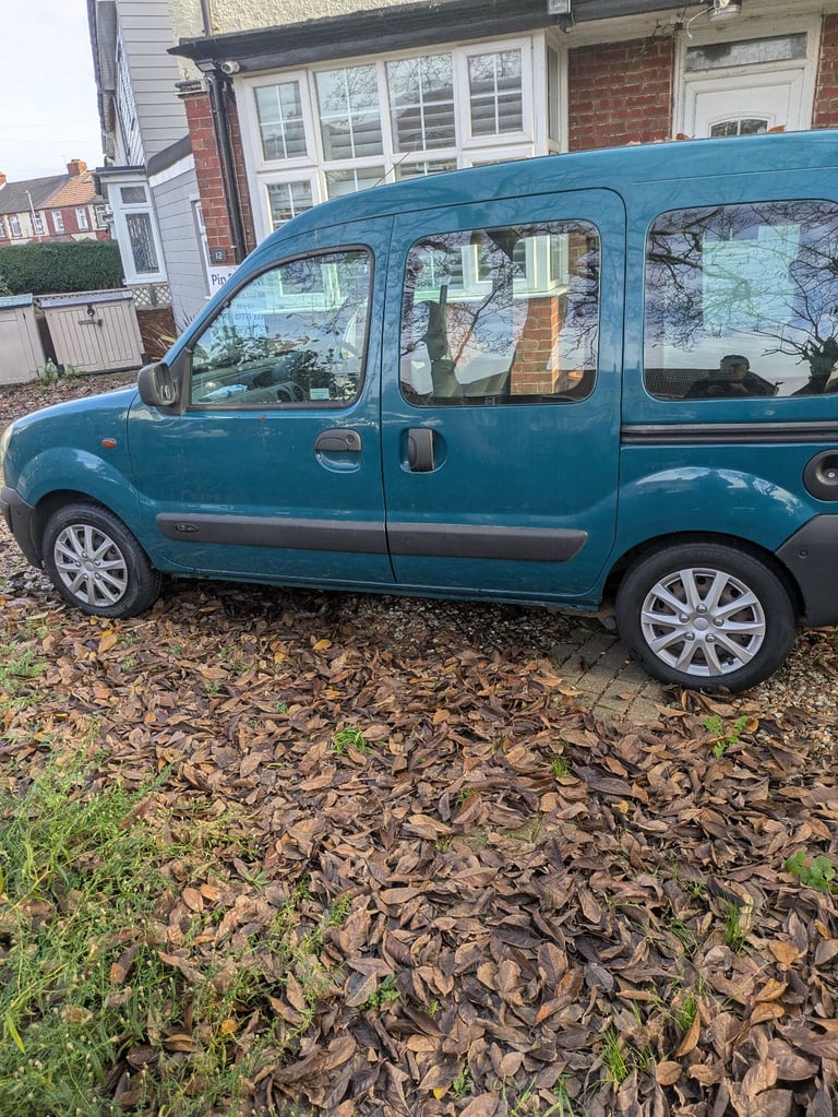 Wheelchair accessible vehicle