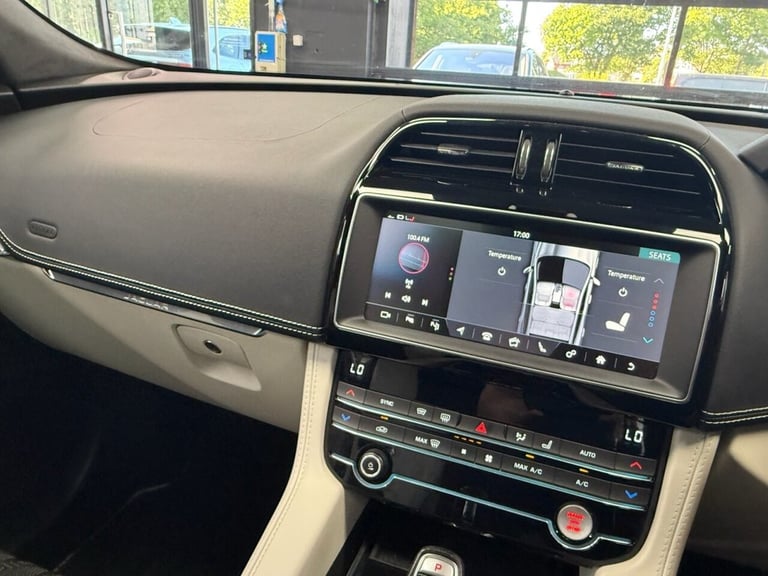 2020 Jaguar F-Pace 5.0 V8 SVR SUV 5dr Petrol Quickshift AWD Euro 6 (s/s) (550 ps) ESTATE Petrol A...