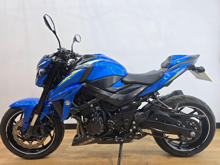 Suzuki GSX-S750 Blue 2020 - Heated Grips, R&G Bungs, R&G Tail Tidy