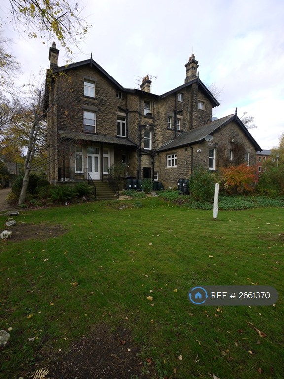 2 bedroom flat in North Hill Road, Leeds, LS6 (2 bed) (#2661370)