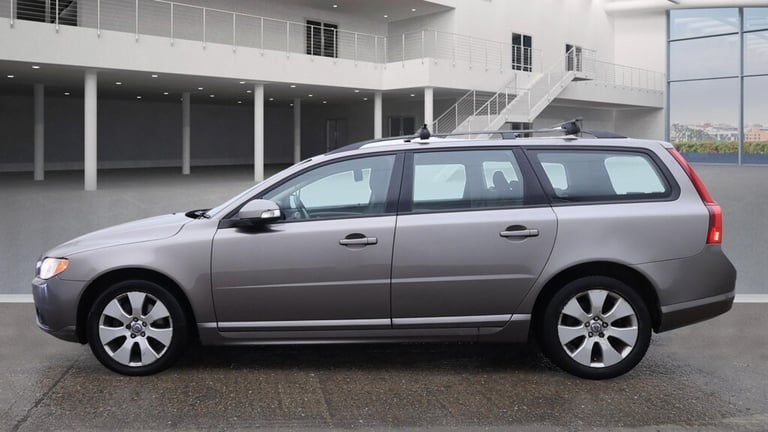 VOLVO V70 2.4 D SE G/T Estate LEATHER AUTO