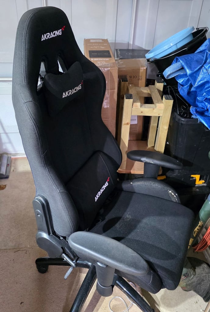 AK Racing gaming chair