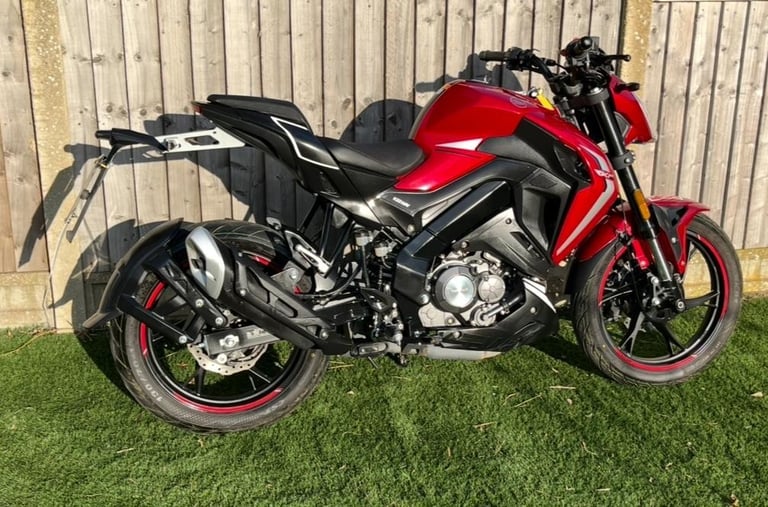 2024 KEEWAY RKF 125 ES 1 OWNER GENUINE 2400 MILES ONLY LOVELY LEARNER LEGAL BIKE