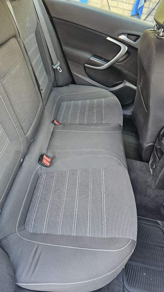 Cheap Vauxhall, INSIGNIA, Hatchback, 2010, Manual, 1956 (cc),5 doors for sale in Coventry, West Midlands