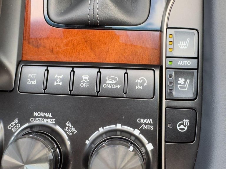 2024 Lexus LX LX570 5.7 V8 Automatic 4X4 8 seats 5dr Petrol Automatic