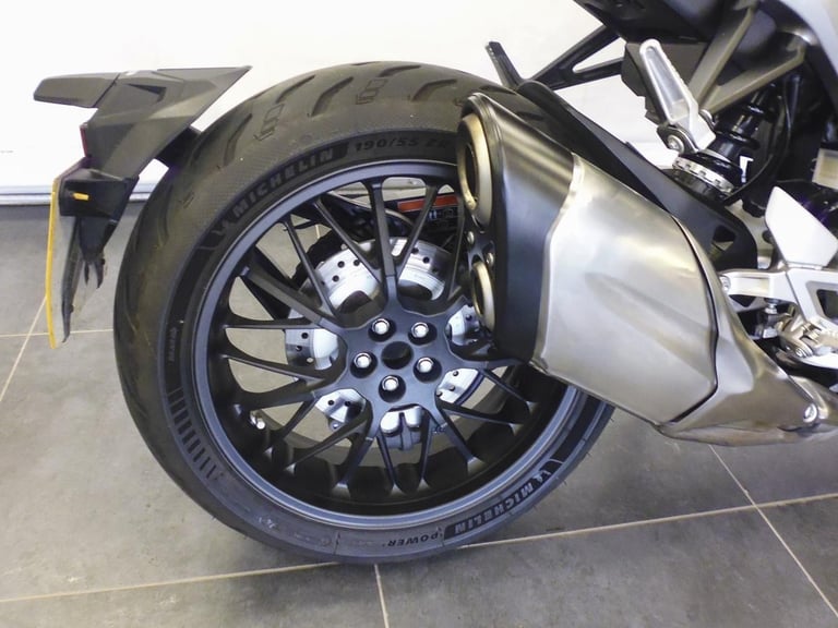 2021 HONDA CB1000R